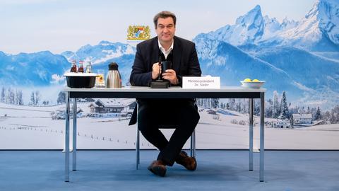 Markus Söder im Videoraum der Staatskanzlei (dpa)