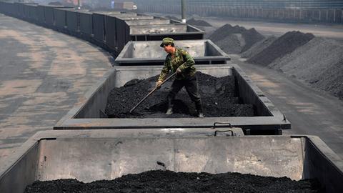 Das Verfeuern von Kohle ist die Hauptursache für die enormen Emissionen in China. (AP)