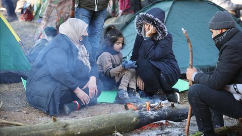 Migranten an der belarusisch-polnischen Grenzregion Grodno.  (AFP)