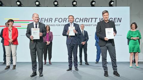 Unterzeichnung Koalitionsvertrag von SPD, Grünen und FDP (dpa)