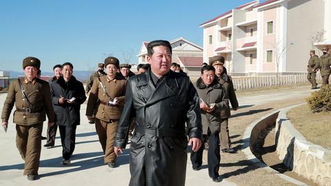 Kim Jong-Un besucht im November 2021 die Stadt Samjiyon (Nordkorea) (AFP)