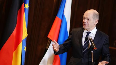 Kanzler Scholz bei einer Veranstaltung in Moskau (dpa)