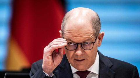 Bundeskanzler Scholz bei einer Sitzung des Sicherheitskabinetts. (AFP)