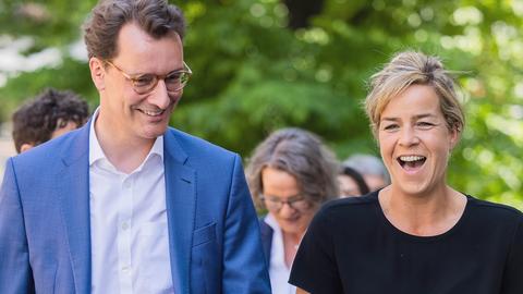 Archivbild: Hendrik Wüst und Mona Neubaur (dpa)