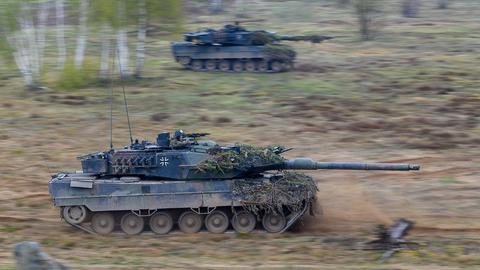 Kampfpanzer Leopard 2 A6 (dpa)