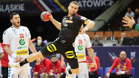 Game scene: Handball World Cup, preliminary round, Lucas Mertens throws (IMAGO/Kessler Sports Photo)