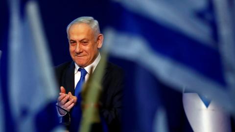 Israels Premierminister Benjamin Netanjahu feiert seinen Wahlsieg. (REUTERS)