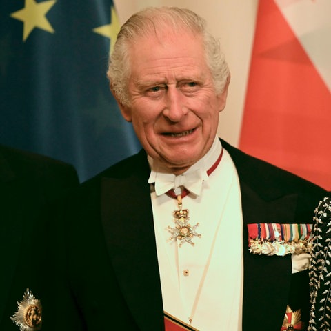 König Charles III. mit Königsgemahlin Camilla bei einem Staatsbankett in Berlin während ihres Staatsbesuches in Deutschland im März 2023. (dpa)