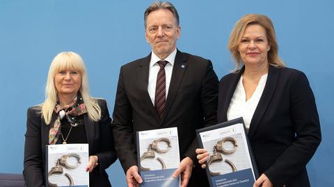 Iris Spranger, Holger Münch und Nancy Faeser (dpa)