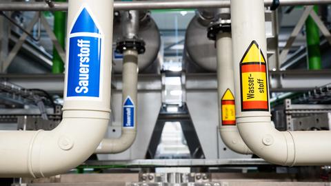 Rohren einer Wasserstofferzeugungsanlage