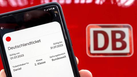 Deutschlandticket auf einem Smartphone.