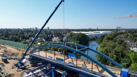 Blick auf die Baustelle nach dem Einbau der Teltowkanalbrücke.