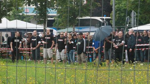 Teilnehmer der NPD-Veranstaltung "Rock für Deutschland" in Gera