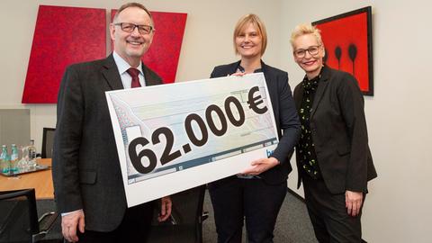 hr-Weihnachtsspendenaktion bringt 62.000 Euro für den Hospiz- und PalliativVerband Hessen e. V. 