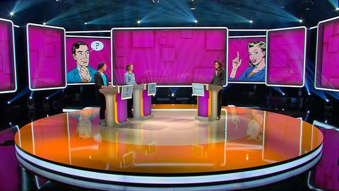 Moderatorin Petra Theisen und Kandidaten im neuen "wer weiss es?"-Studio