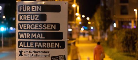 Plakat zur Abwahl von Frankfurts Oberbürgermeister Feldmann