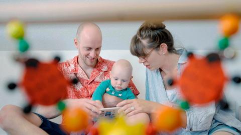 Karolin und Manuel mit Sohn Matz.