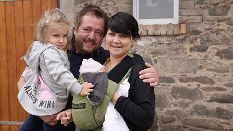 Filipe, Ricarda mit Tochter Isabella und Baby Sofia.