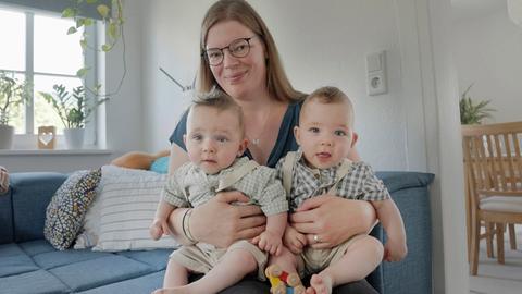 Sabrina mit Henri und Theo (re).