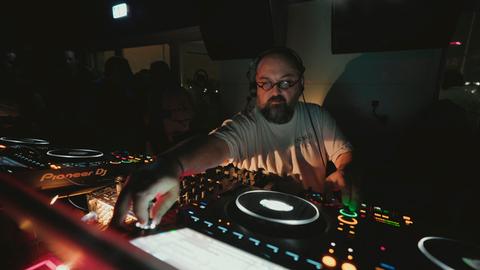 Techno House Deutschland - Ata im Robert Johnson.