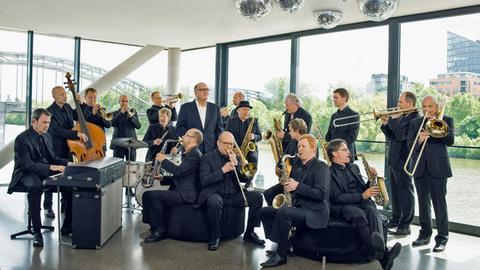 Die hr-Bigband mit Chefdirigent Jim McNeely 