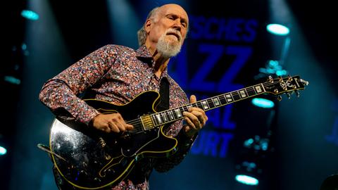 John Scofield Trio (im Bild): John Scofield (Gitarre).