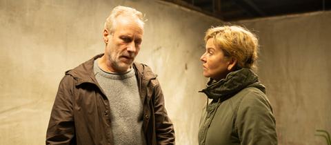 Szene aus dem Tatort "Erbarmen. Zu spät.": Paul Brix (Wolfram Koch) und Anna Janneke (Margarita Broich).
