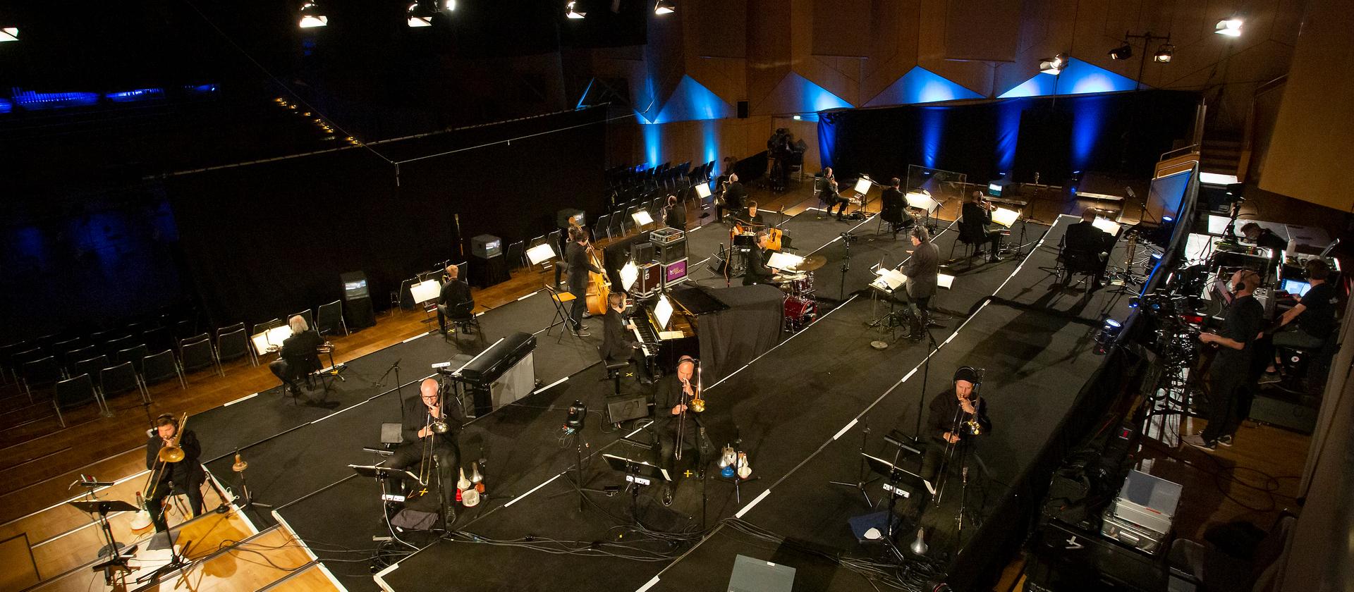 Radio luisteren  Live online radio en muziek luisteren naar fm radio