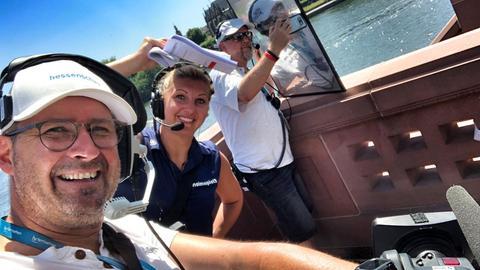 Selfie von Lukas Lowak, Franziska Oelmann und Mike Dietrichs hinter den Kulissen des Ironman.