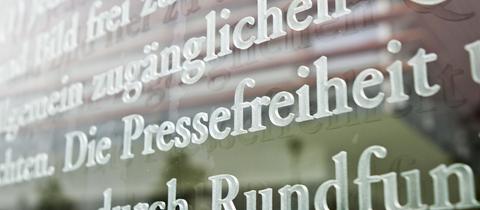 Gesetzestext zur Freiheit von Presse und Rundfunk