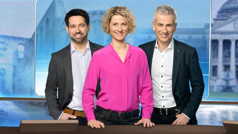 Daniel Johé, Kristin Gesang und Andreas Hieke moderieren im Wechsel die "hessenschau".