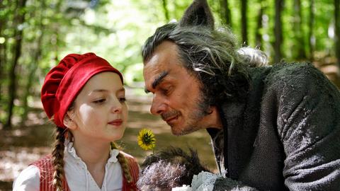 Amona Aßmann und Edgar Selge in "Rotkäppchen"